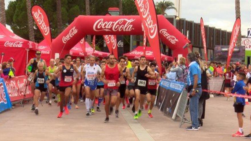 Terra Mítica y Grupo Brotons recaudan más de 800 kgs de alimentos para Cáritas en su V Carrera Popular Solidaria