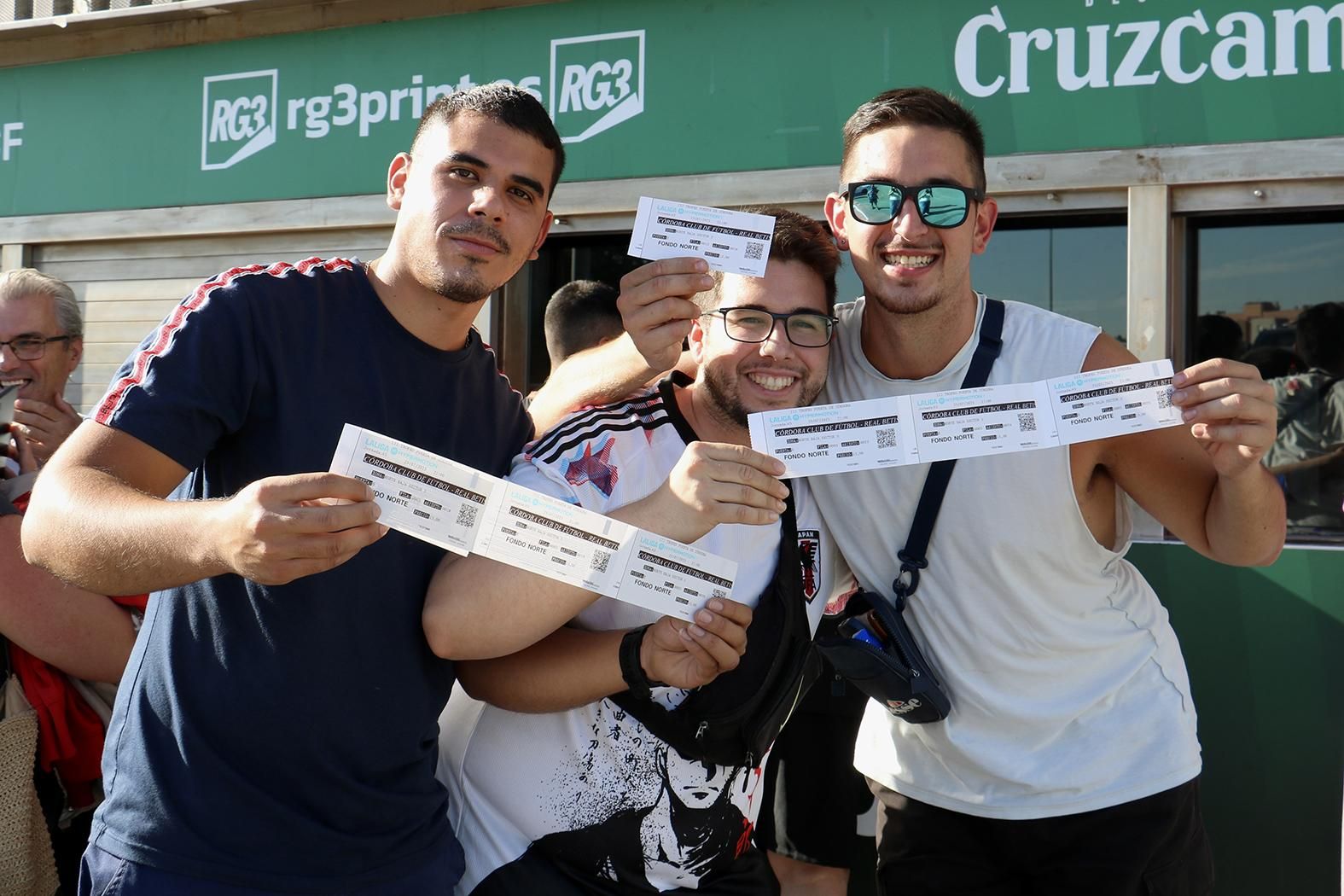 El inicio de la venta libre para el Córdoba CF-Real Betis en imágenes