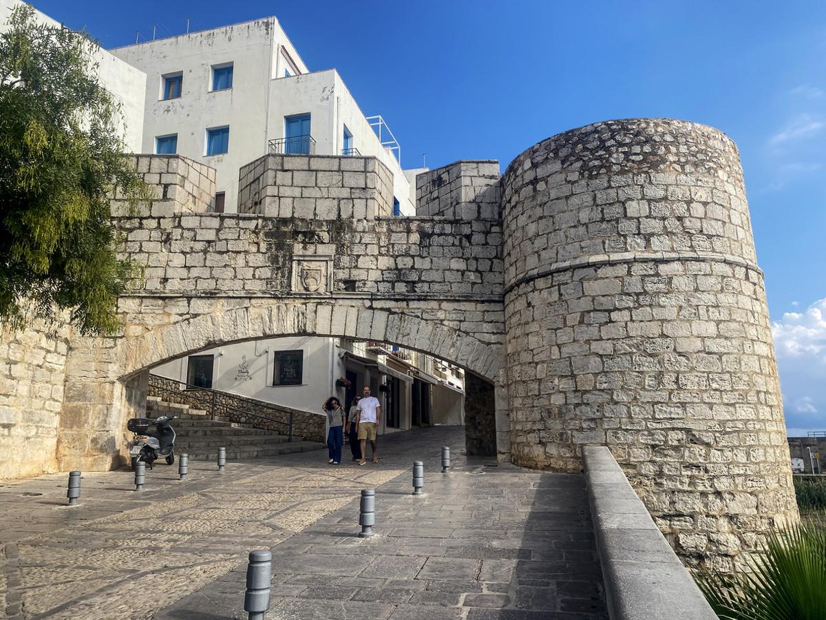 Entrada al casco antiguo de Peñíscola, España