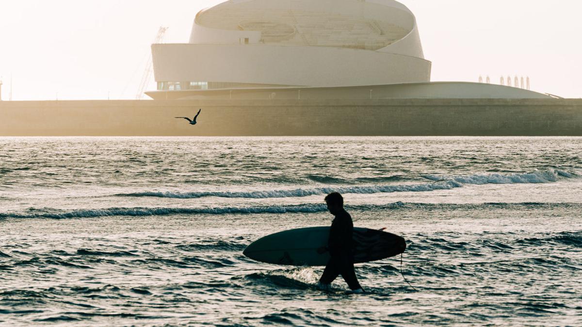 Playa de Matosinhos. Vista de la Terminal de Cruzeros.