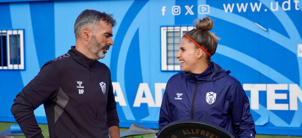 Arriba, Diego Pata y Natalia; abajo, Paola y Natalia. | UDCAT