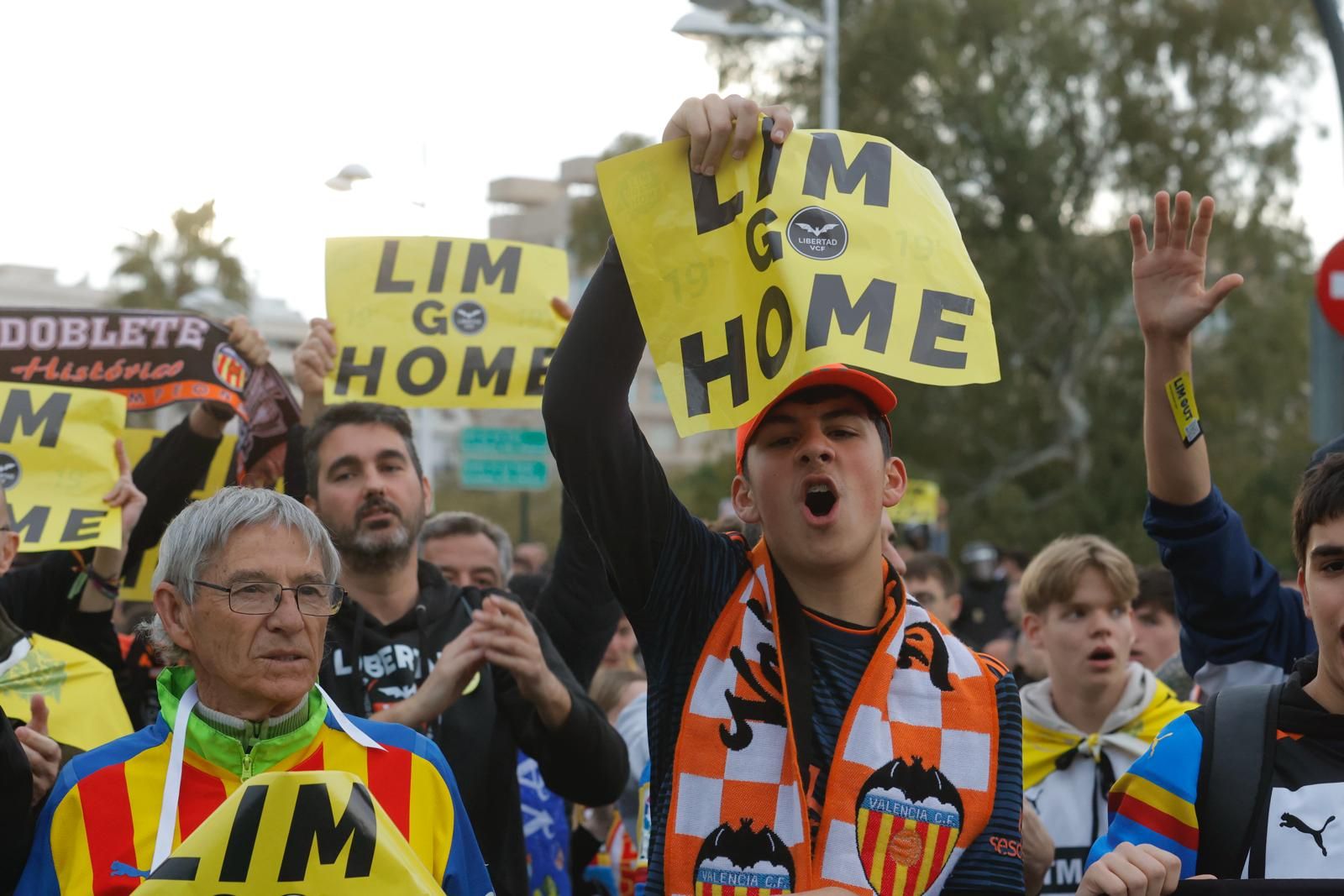 Galería: El valencianismo vuelve a manifestarse para la marcha de Lim