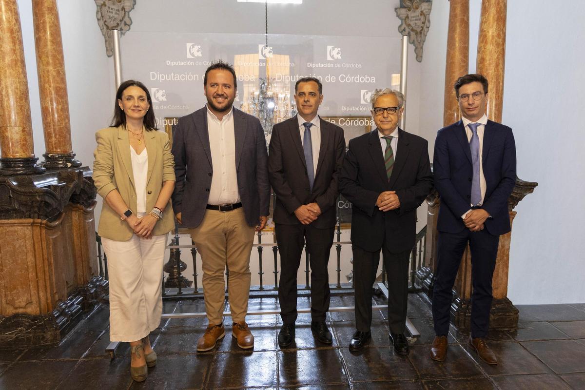Córdoba de España y Córdoba de Argentina se dan la mano: la Diputación recibe a una delegación de la provincia hermanada.