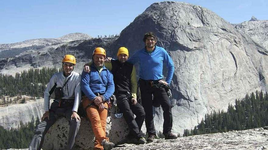 Los cuatro zamoranos posan en un momento de la aventura.