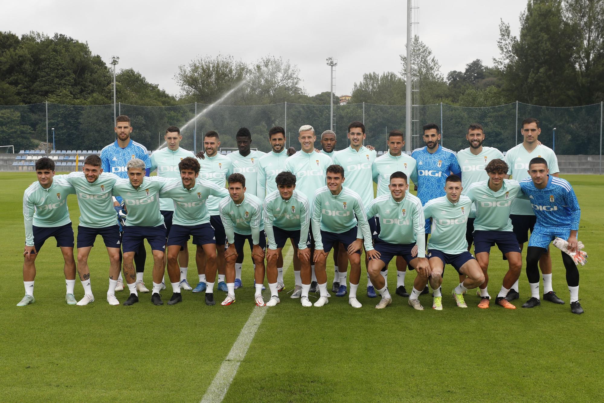 EN IMÁGENES: el primer entrenamiento del Oviedo