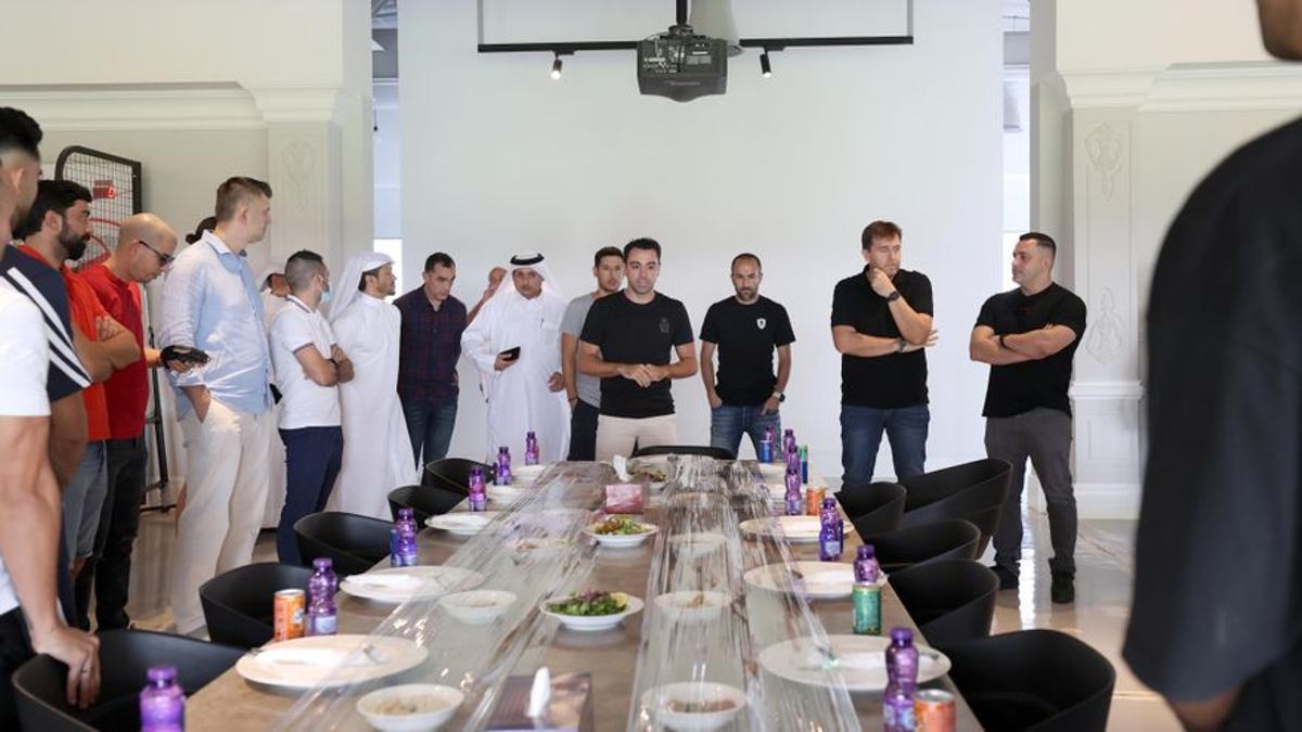 Xavi, en la comida de despedida con el Al Sadd.