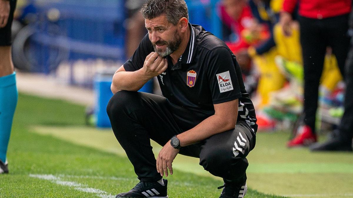 Fernando Estévez, durante el partido de la pasada semana en el Nuevo Pepico Amat.