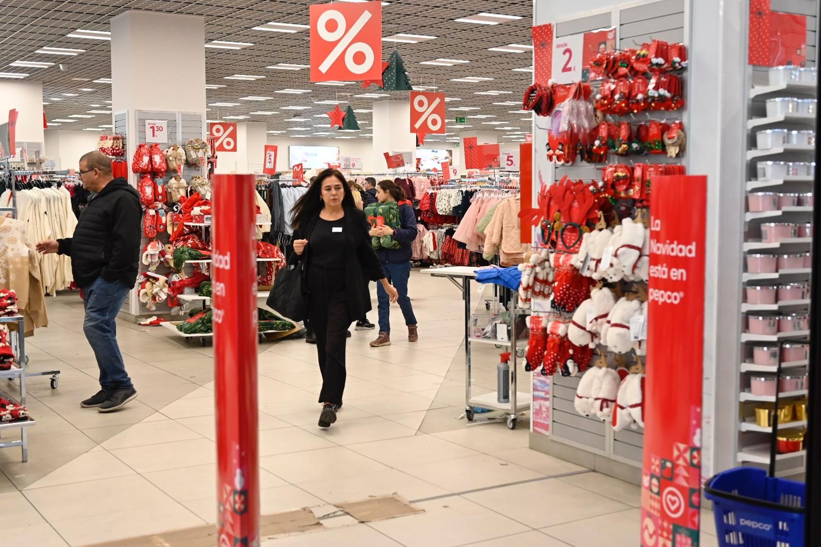 Castellón disfruta de un festivo de compras navideñas