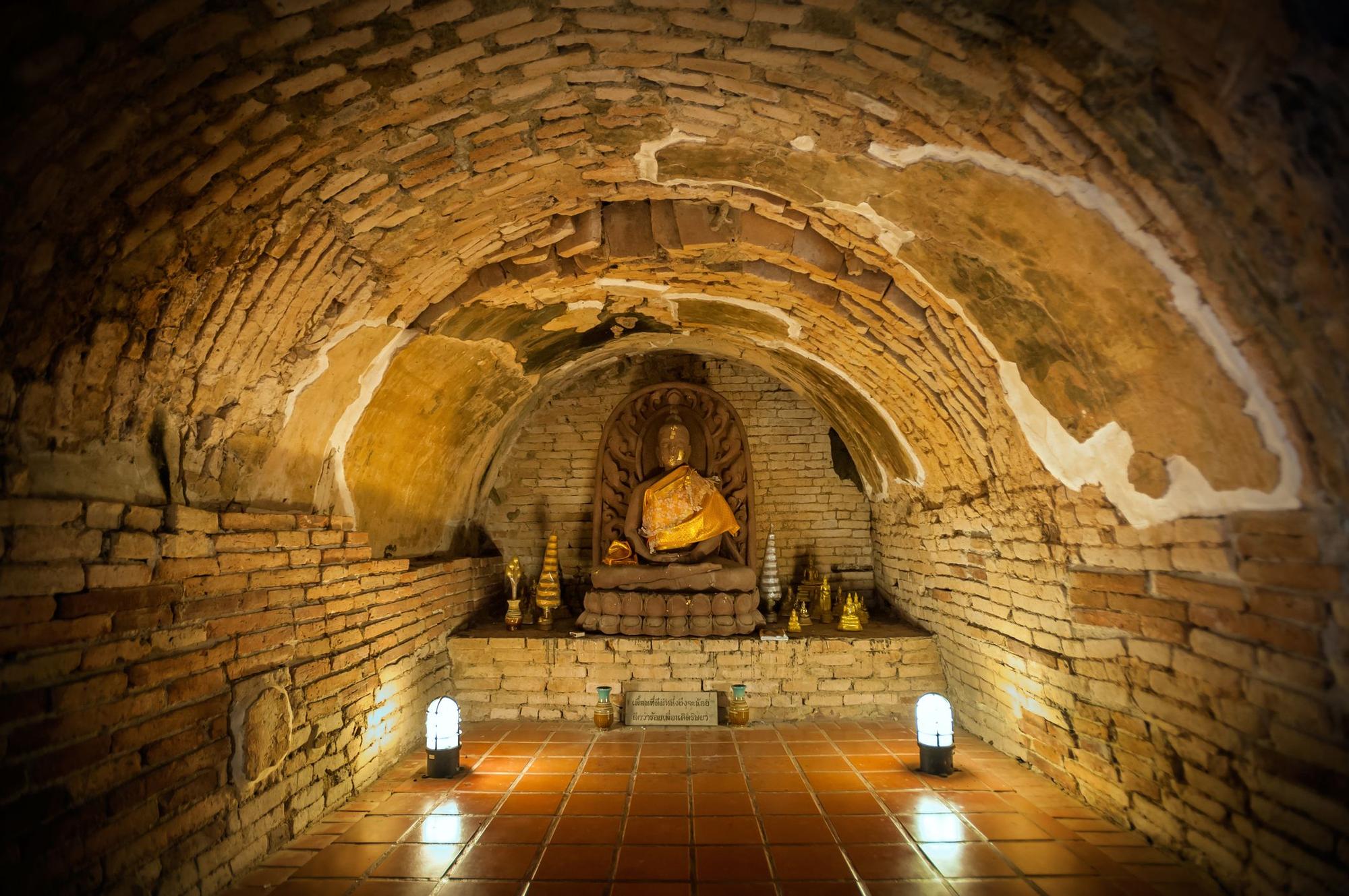 Estatua de Buda en Wat Umong.