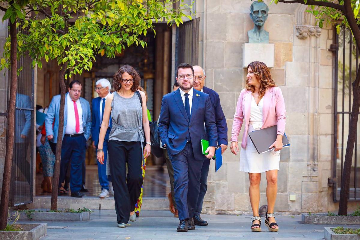 Catalunya suprimeix la cita prèvia obligatòria i aprova la gratuïtat del 012 Catalunya suprimeix la cita prèvia obligatòria i aprova la gratuïtat del 012