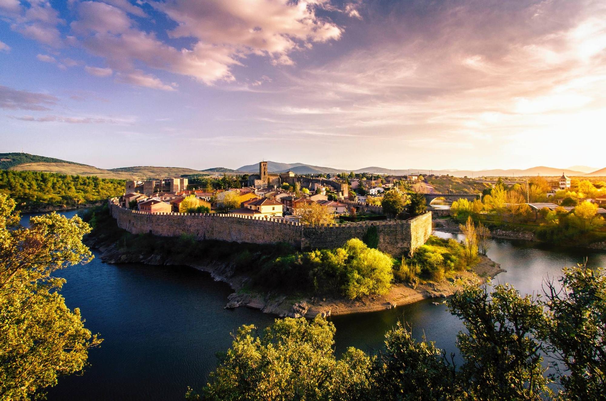 El pueblo de Madrid que desprende un encanto mágico.