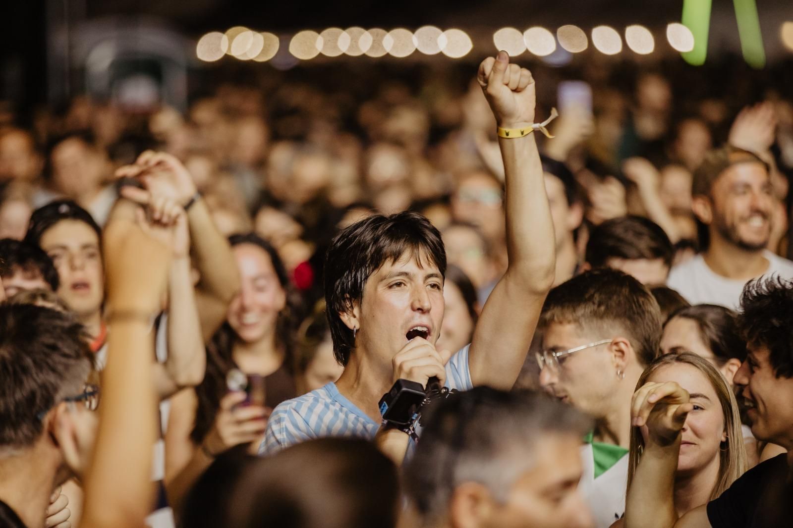 Oques Grasses, Dan Peralbo i El Comboi, Greta i DJ Trapella al Festival Ítaca Sant Joan a la platja de l'Estartit