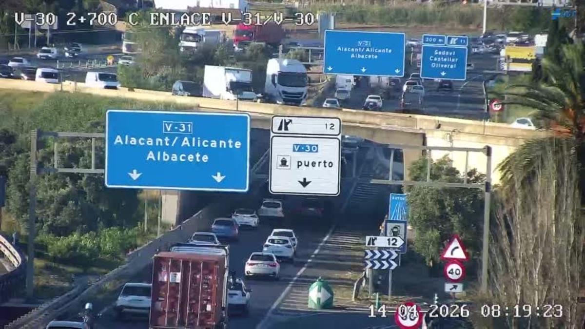 Acceso al puerto por la V-30