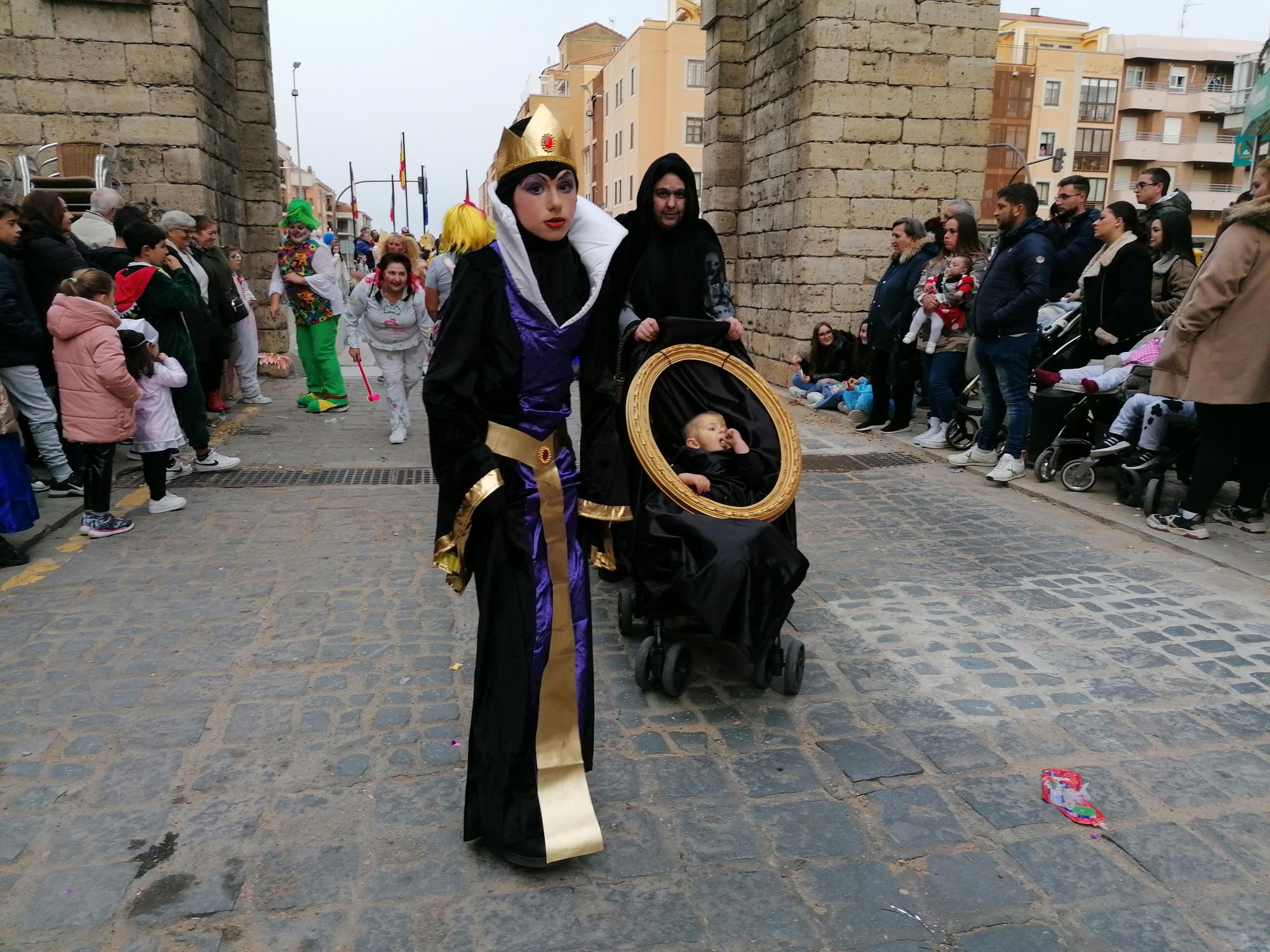 Toro presume de cantera en el desfile infantil de Carnaval