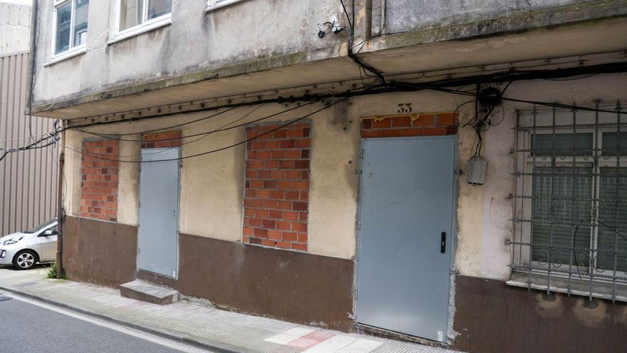 Vista del edificio número 33 de la calle Touriñana en Meicende. | Germán Barreiros / Roller Agencia