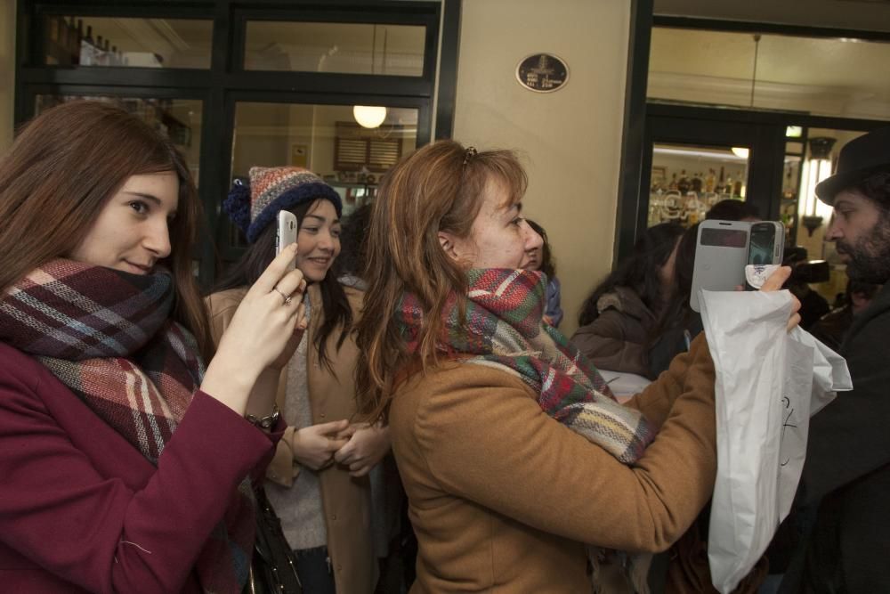 Baño de masas de Pedro Sánchez en A Coruña