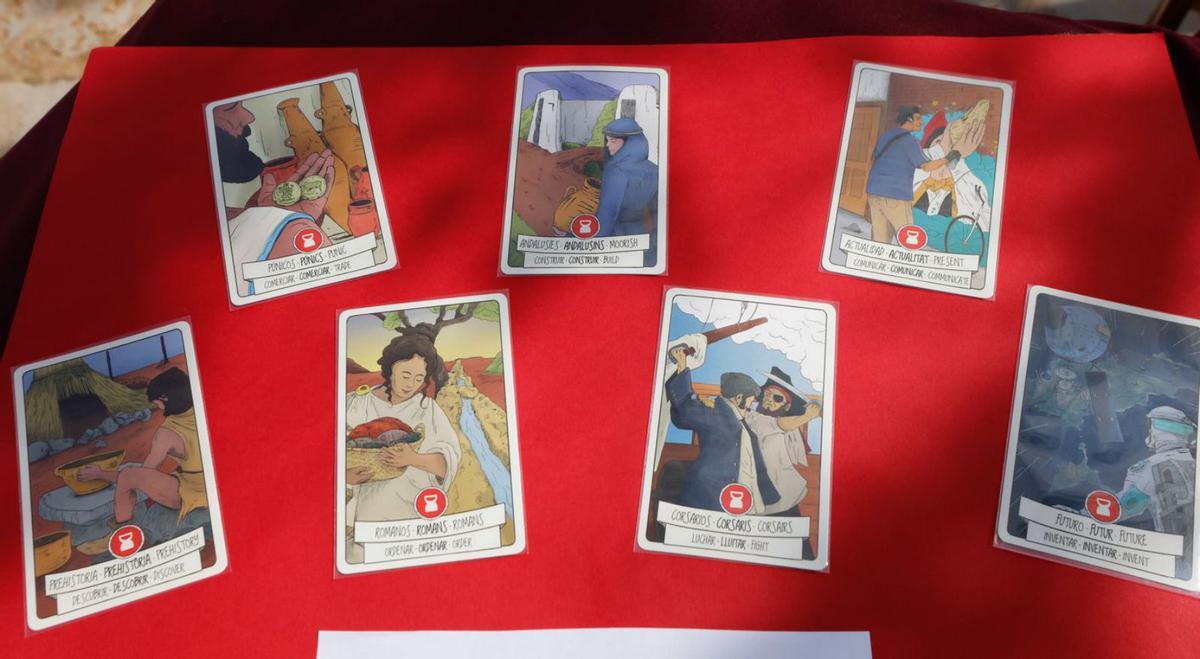 Imagen de las cartas de la familia de las épocas históricas. | J.A.RIERA