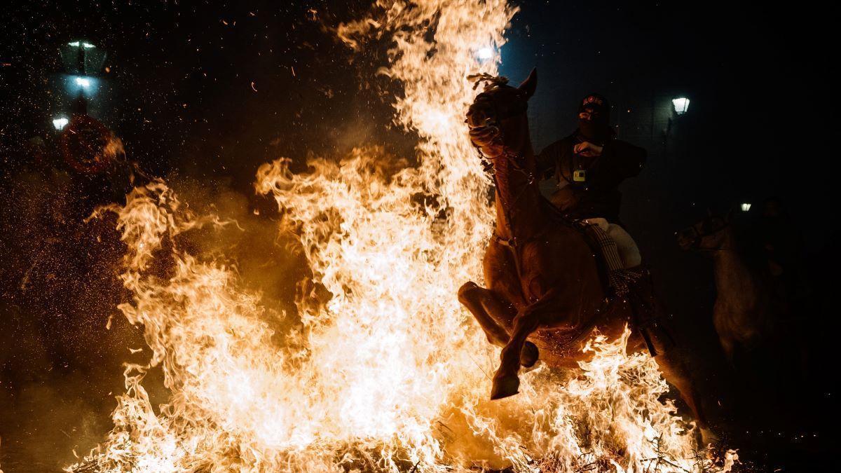 Celebración de Las Luminarias.