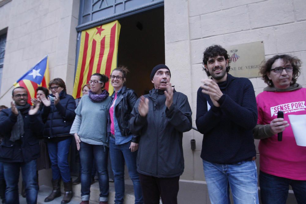 Els veïns de Verges donen suport a la desobediència de l''Ajuntament