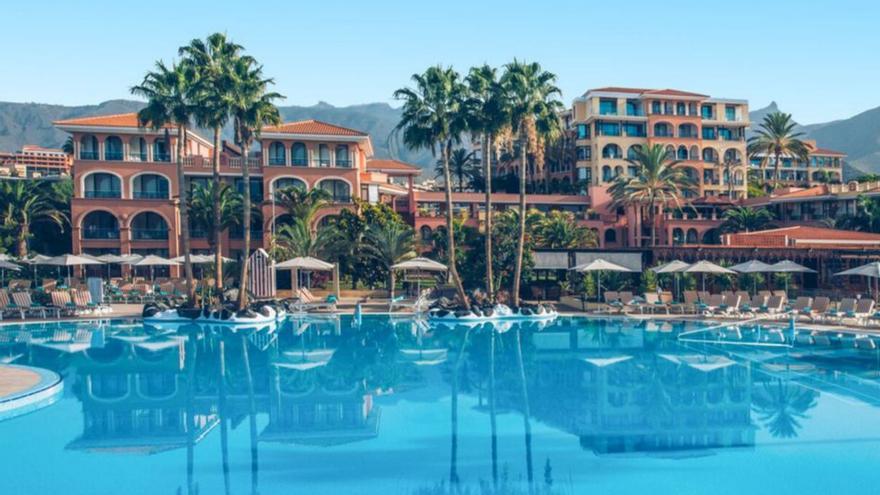 The El Mirador and Anthelia hotels, by Iberostar, among the best in Spain