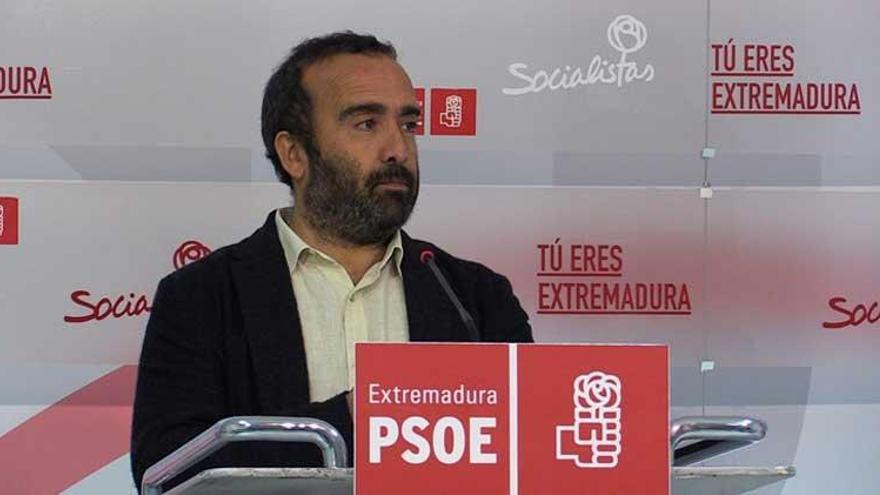 El PSOE asegura que con el inicio de las obras de la Plataforma Logística se acaba con la &quot;palabrería&quot; del PP