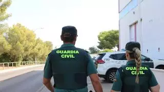 Weil er im falschen Hotel war: Mallorca-Urlauber rastet in Port d'Alcúdia aus und verletzt drei Polizisten