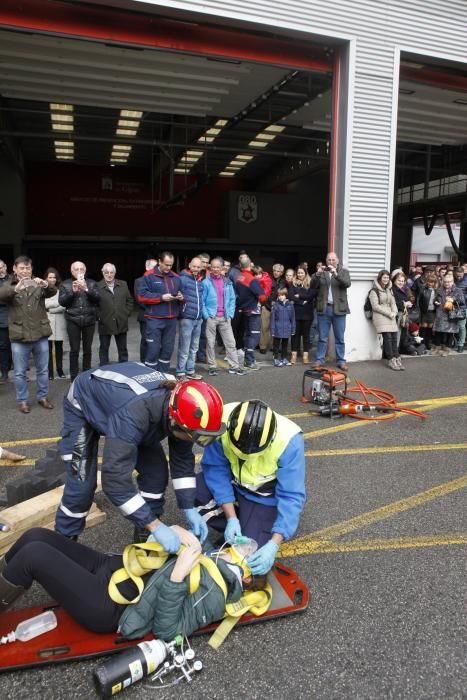 Acto del día del patrono de los bomberos en el Parque de Gijón