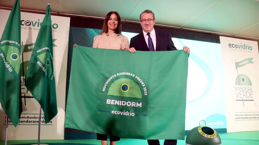 Premio a Benidorm por estar entre los municipios que más vidrio reciclan de todo el país