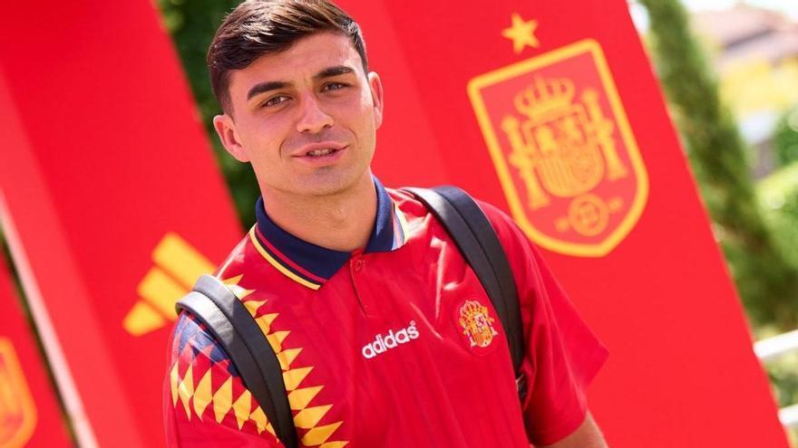 Pedri Joins Spain Training Camp Ahead of World Cup Campaign