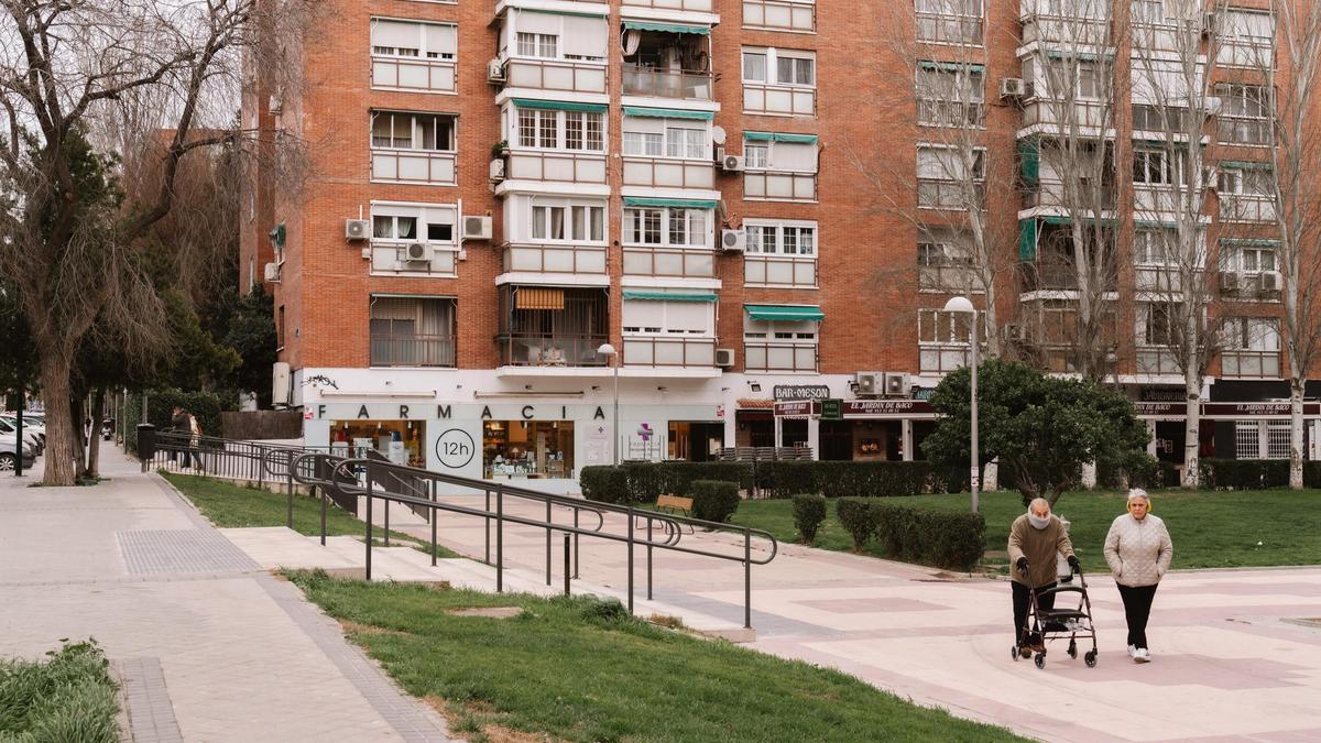 Vista de bloques en Santa Eugenia, Madrid, en cuya estación de Cercanías explotó una de las bombas.