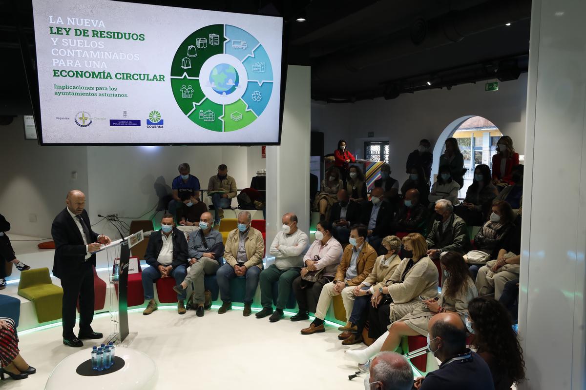 La nueva Ley de Residuos y Suelos Contaminados fue objeto de debate en ...