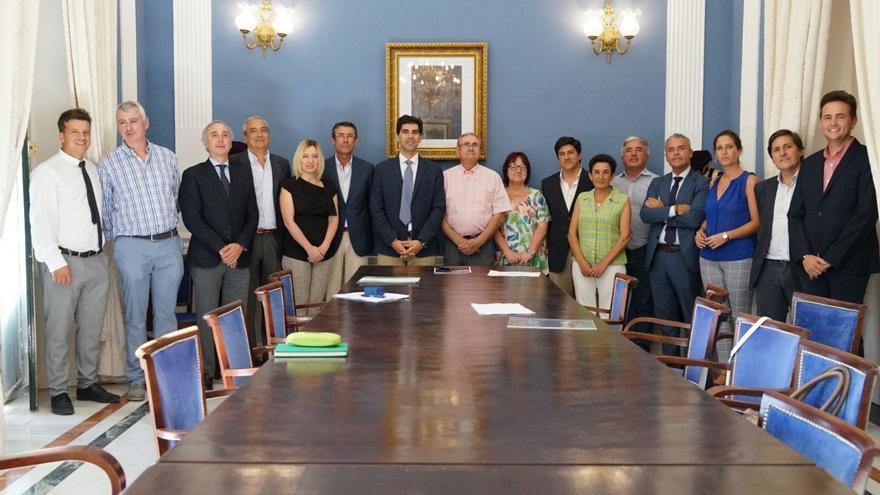 El delegado de Agricultura, Fernando Fernández Tapia-Ruano, visitó ayer Coín. | E.P.