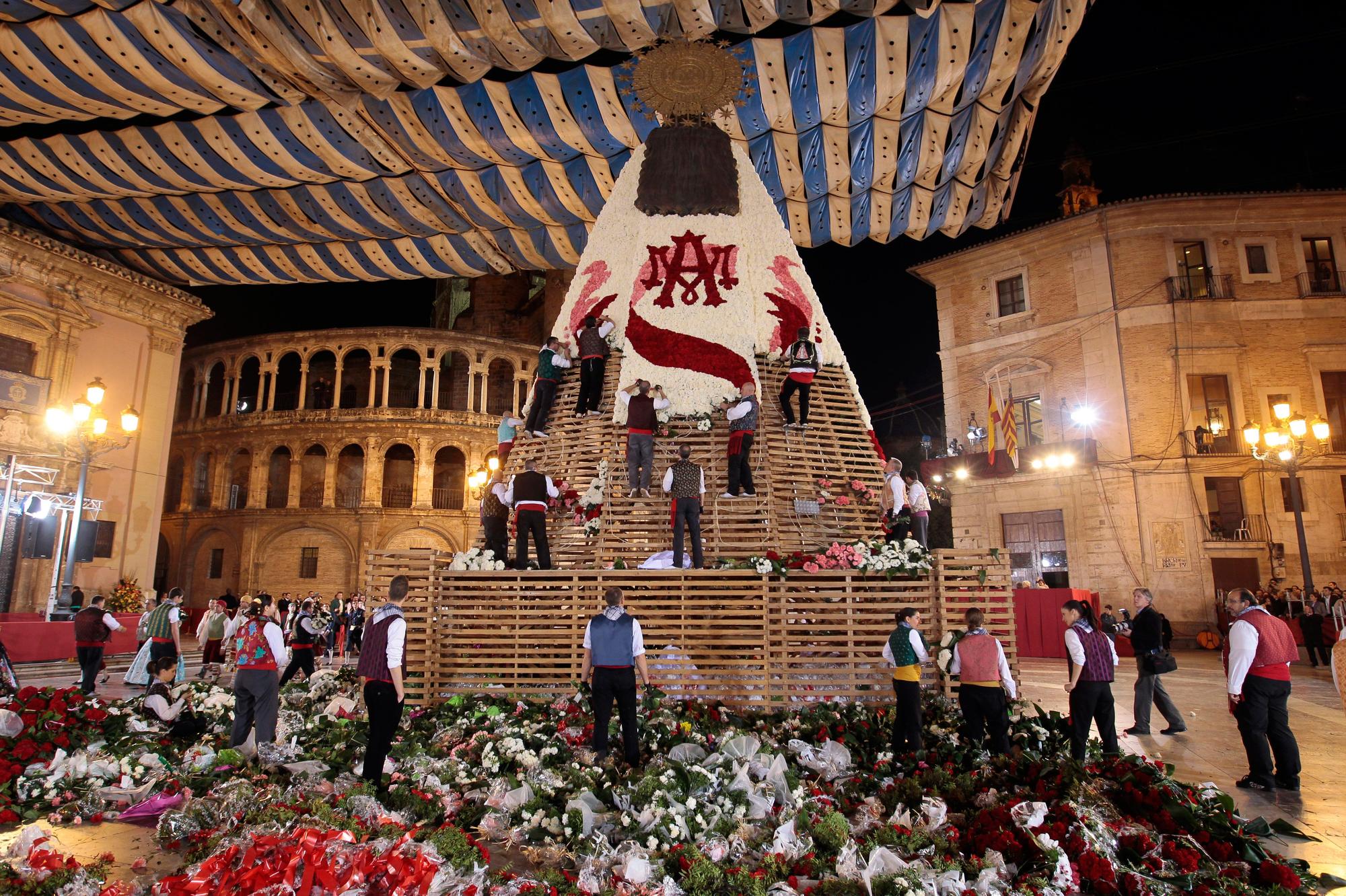 Las doce fotos que mostraron a la Unesco qué son las Fallas para ser Patrimonio Inmaterial