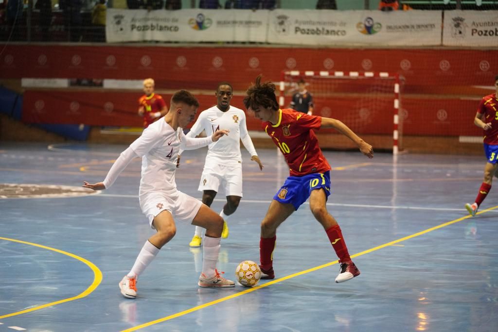 Las imágenes del España-Portugal de Futbol Sala Sub-19 en Pozoblanco