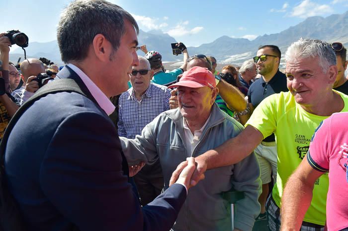 Apertura del primer tramo de la carretera de La ...