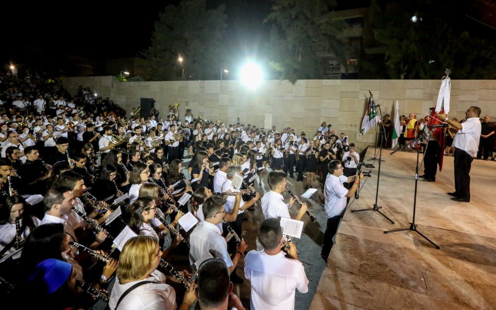 Entrada de bandas en La Vila