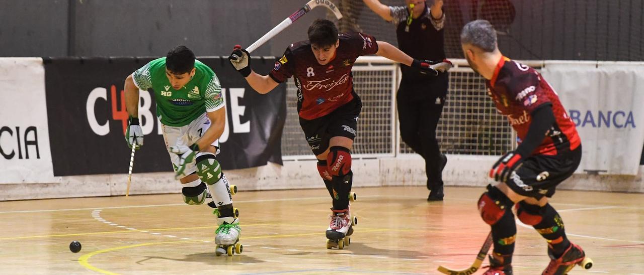 Maxi Oruste, en el partido de ayer contra el Noia en el Agra.