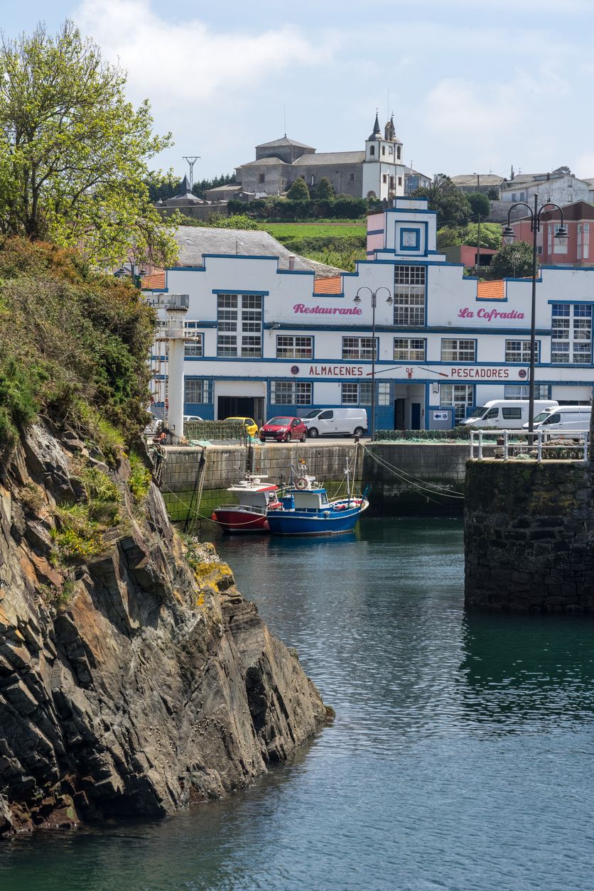 El patrimonio de Puerto de Vega más allá de la tradición marítima