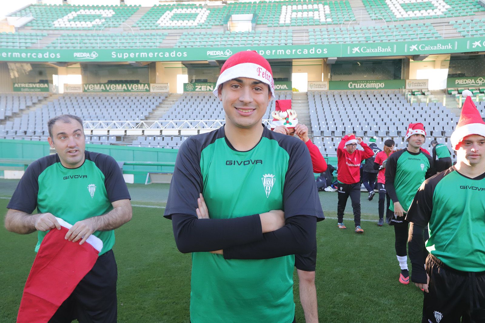 El Córdoba CF Genuine y su entrenamiento de Navidad, en imágenes