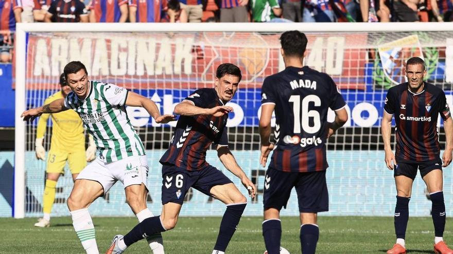 Éibar-Córdoba CF. Las imágenes del partido de LaLiga Hypermotion
