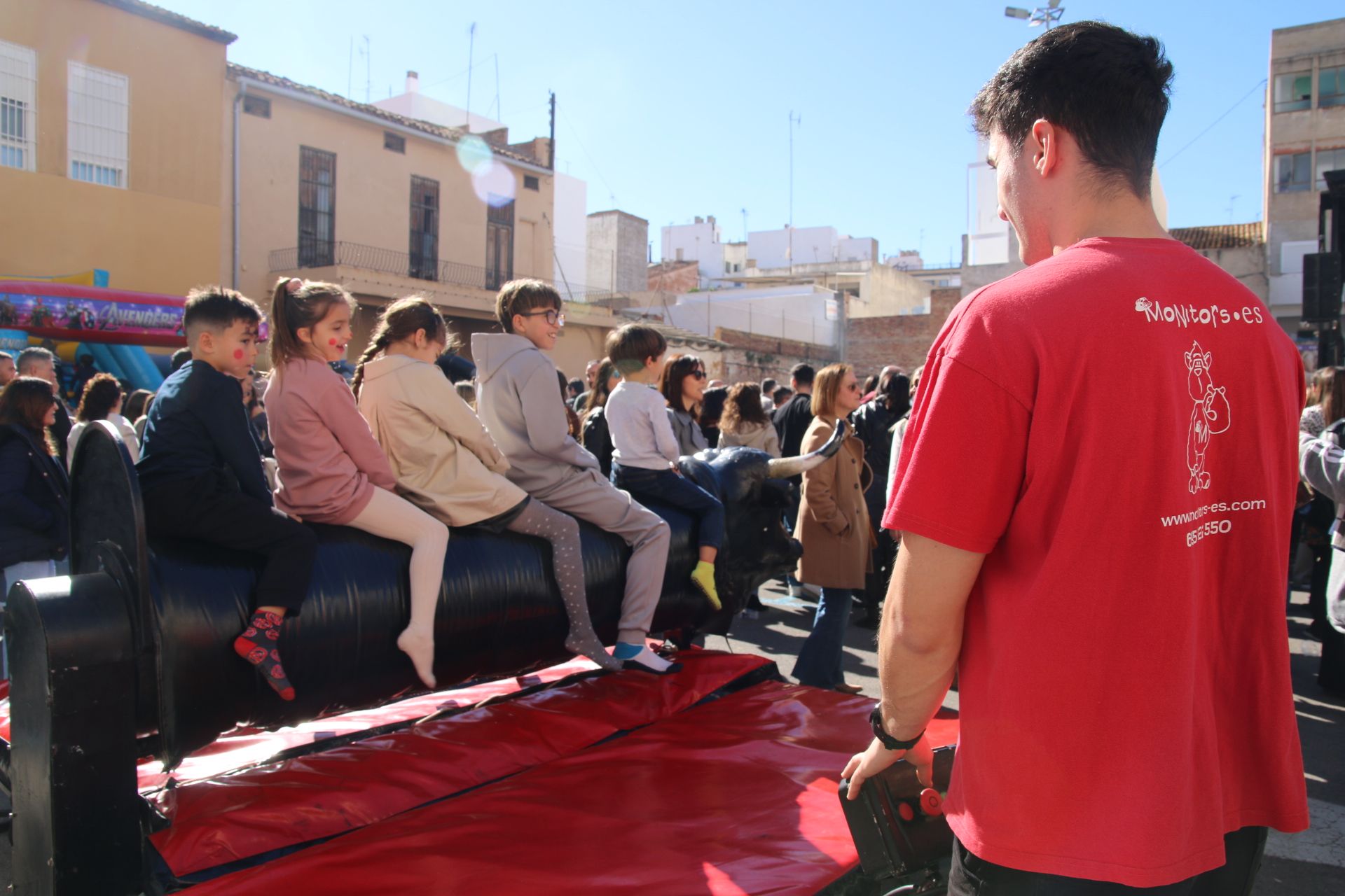 Galería de fotos: La Festa de les Paelles de Burriana reúne a más de 1.000 personas en Sant Blai