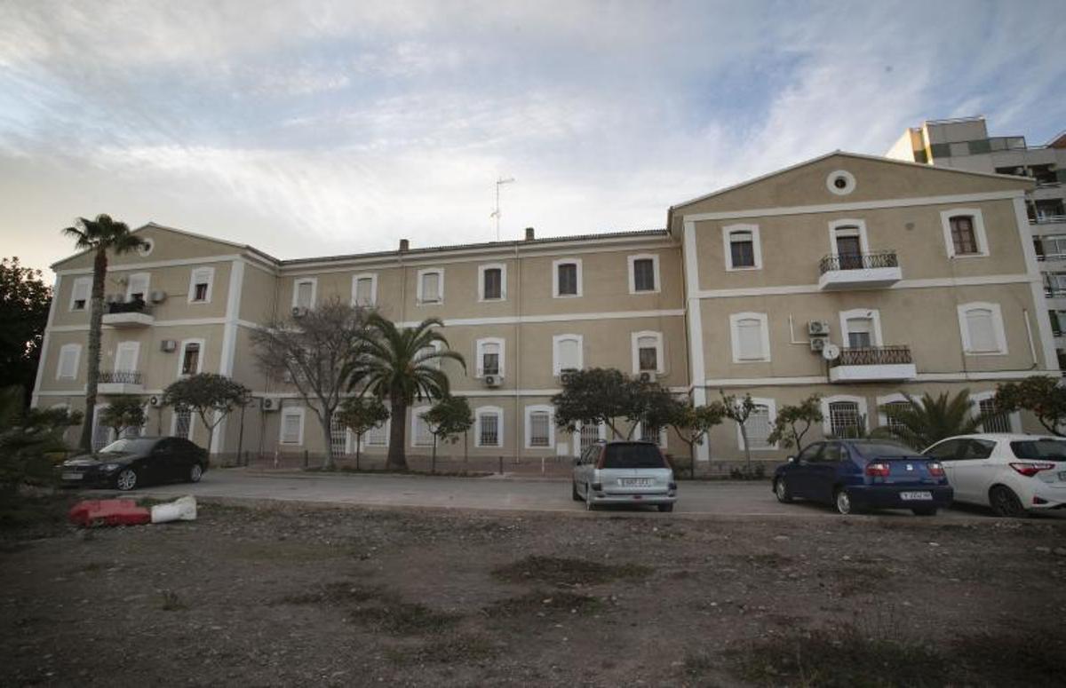 El patrimonio industrial del Port de Sagunt lleva 36 años sin proteger | DANIEL TORTAJADA