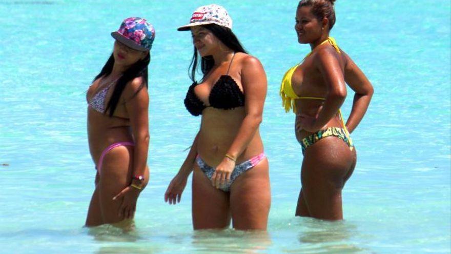 ¿Qué buscan los españoles en el Caribe, playas o sexo?