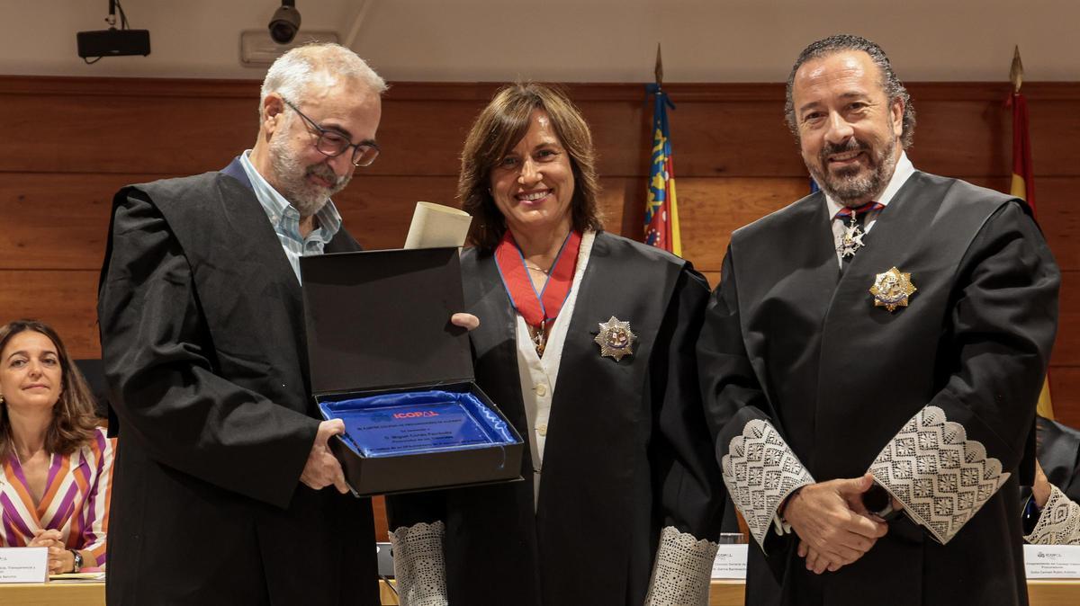 Acto de imposición de Togas y Juramento o Promesa de las colegiadas y colegiados incorporados en el último año al Ilustre Colegio Oficial de Procuradores de Alicante
