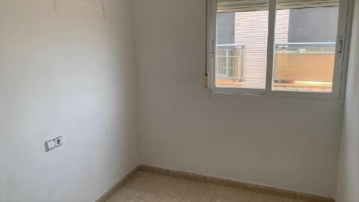 Galería de fotos: Un piso con tres habitaciones por 130.000 euros, en venta en Benicarló