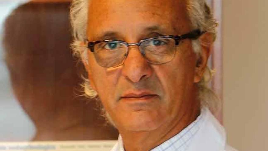 El urólogo Eduardo Zungri. // J. L.