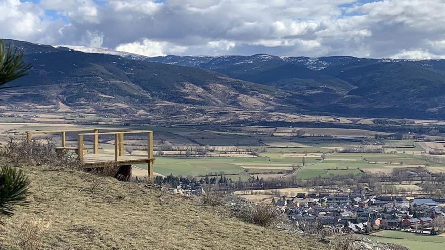 Llívia arregla i senyalitza els camins del terme i obre dos miradors sobre la vall