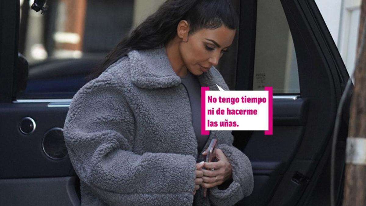 Kim Kardashian cabizbaja