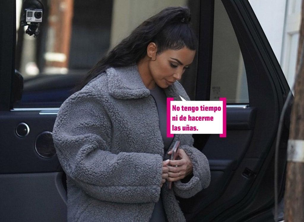 Kim Kardashian cabizbaja