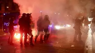 La protesta contra la amnistía pincha en el Congreso y revienta en Ferraz